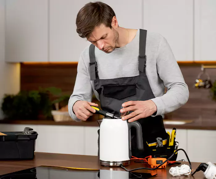 Skilled Blender Technicians: Your Small Appliance Repair Experts for Westford, MA